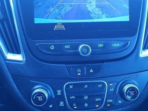 Used 2020 Chevrolet Malibu LT image 5