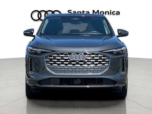 Used 2025 Audi Q5 Premium Plus w/ Premium Plus AWD/4WD image 10