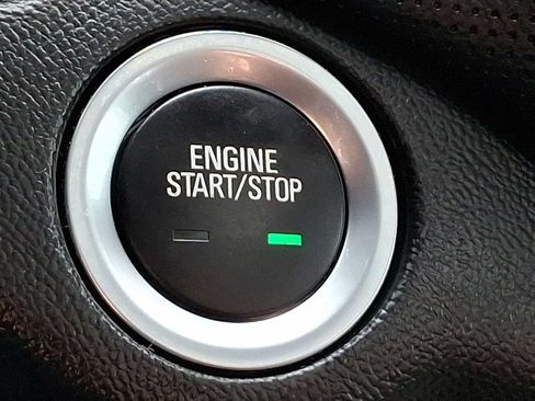Used 2022 Chevrolet Equinox Premier AWD/4WD image 24