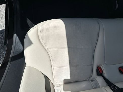 Used 2025 Mercedes-Benz C 300 Sedan image 24