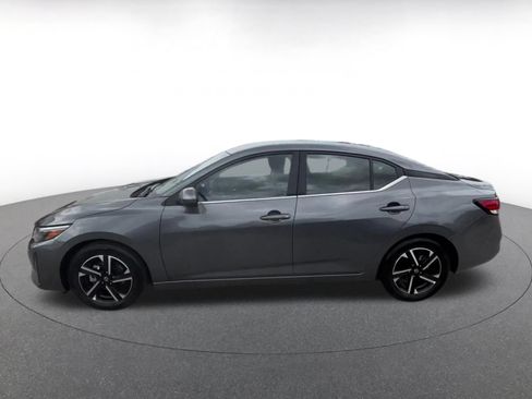 Used 2025 Nissan Sentra SV FWD image 9