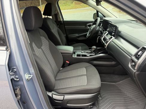 Used 2022 Kia Sorento LX image 19