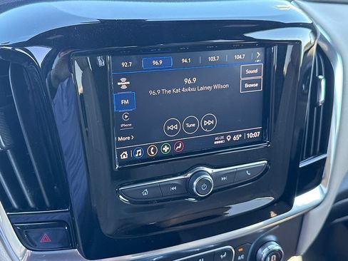 Used 2023 Chevrolet Traverse LS FWD image 14