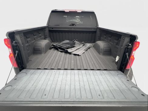 Used 2022 Chevrolet Silverado 1500 Custom RWD image 10