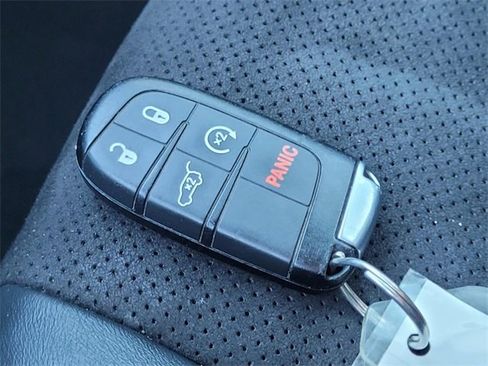 Used 2020 Dodge Durango GT image 31