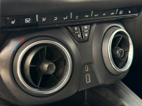 Used 2020 Chevrolet Blazer LT FWD image 21