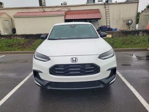Used 2024 Honda HR-V Sport image 2