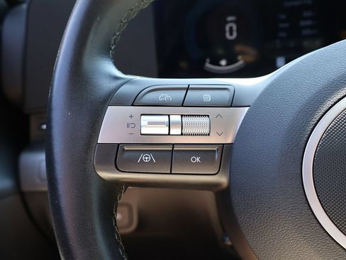 Used 2025 Hyundai Kona SEL FWD image 24