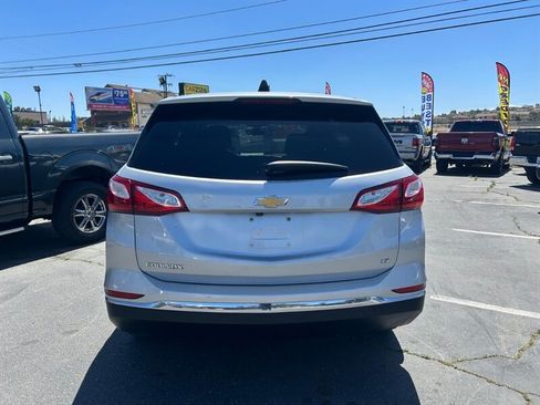 Used 2021 Chevrolet Equinox LT FWD image 9