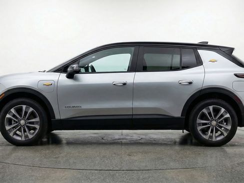 Used 2025 Chevrolet Equinox LT image 5