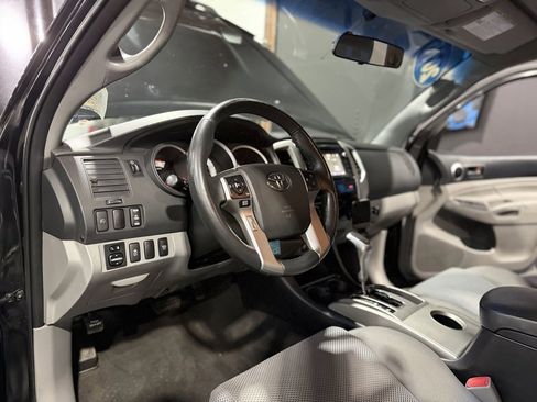 Used 2015 Toyota Tacoma TRD Pro w/ TRD Sport Package image 12