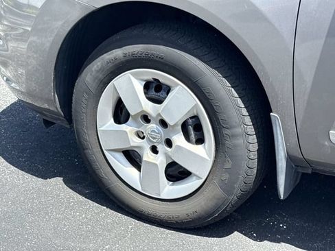 Used 2014 Nissan Rogue S w/ Convenience Package FWD image 5