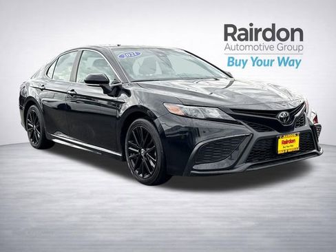 Used 2023 Toyota Camry SE image 1