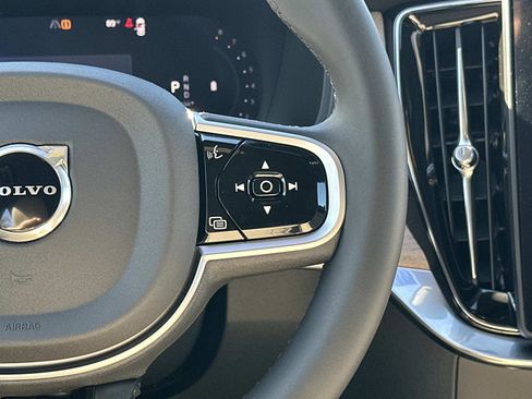 New 2026 Volvo XC90 B6 Plus image 9