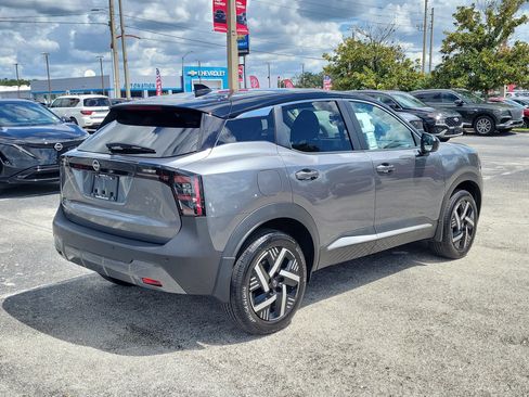 Certified 2025 Nissan Kicks SV FWD image 4