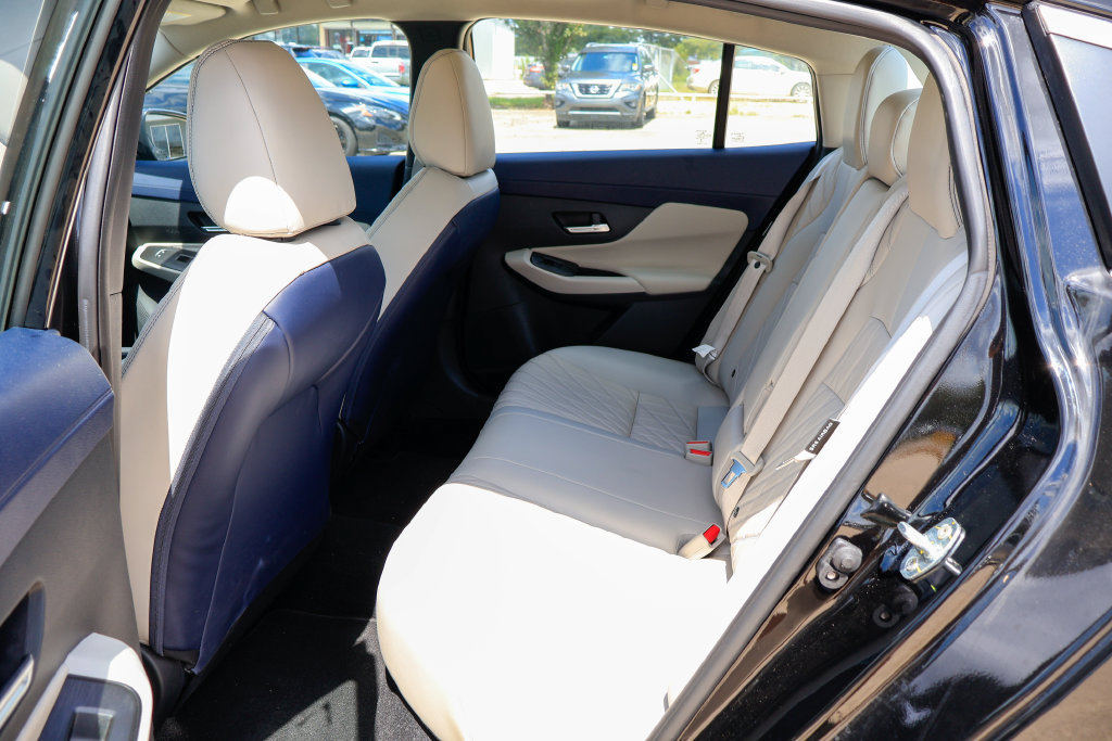 Certified 2026 Nissan Sentra SL w/ Floor Mat Package FWD image 9