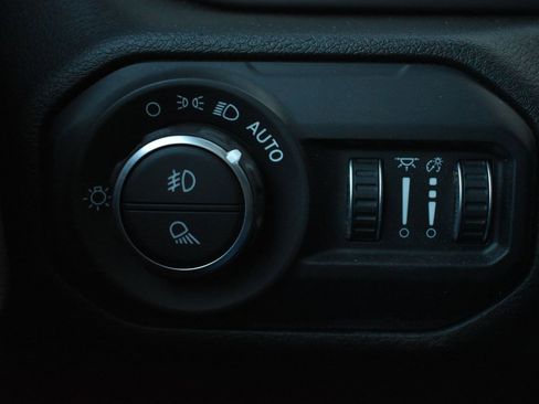 Used 2021 Jeep Gladiator Sport image 15