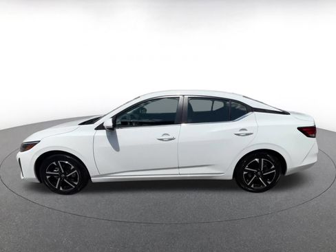 Used 2025 Nissan Sentra SV FWD image 8