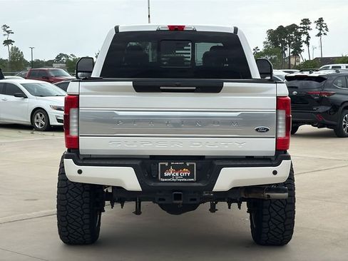 Used 2019 Ford F250 Platinum w/ Platinum Ultimate Package AWD/4WD image 4