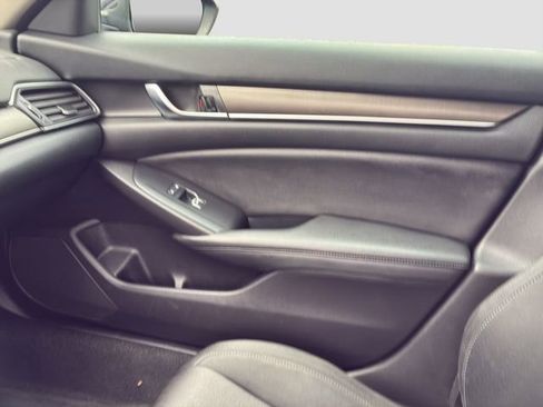 Used 2020 Honda Accord LX image 17