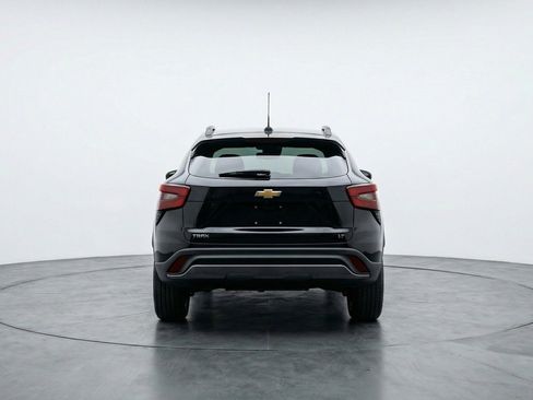 Used 2025 Chevrolet Trax LT image 7