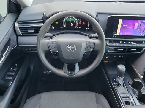 Certified 2025 Toyota Camry LE image 12