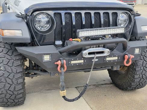 Used 2021 Jeep Wrangler Unlimited Sport image 3