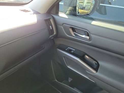 Certified 2025 Nissan Pathfinder SL w/ Cargo Package FWD image 29