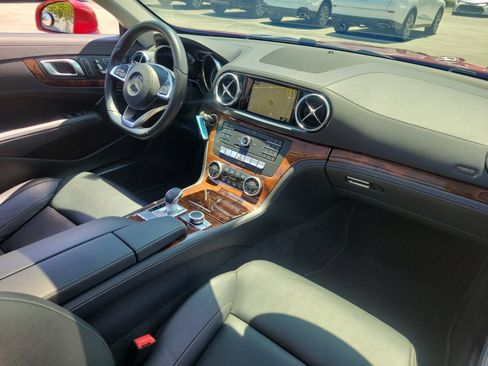 Used 2017 Mercedes-Benz SL 550 image 28