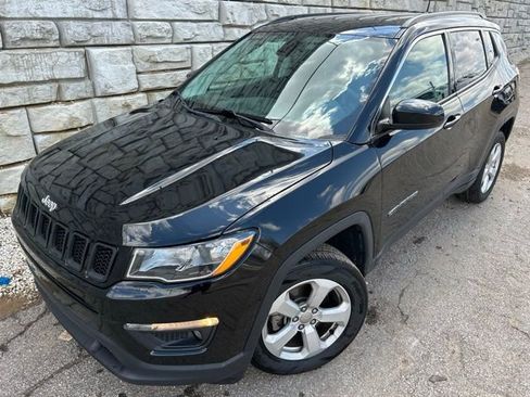 Certified 2019 Jeep Compass Latitude AWD/4WD image 1
