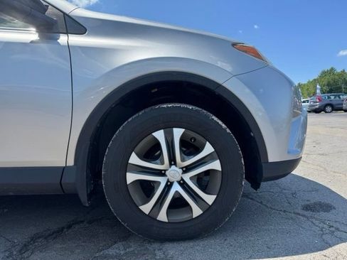 Used 2018 Toyota RAV4 LE w/ All Weather Liner Package AWD/4WD image 11