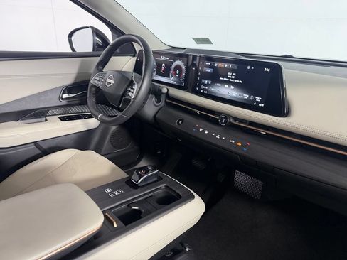 Used 2024 Nissan Ariya FWD image 14