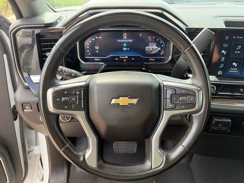 Used 2024 Chevrolet Silverado 2500 LT image 22