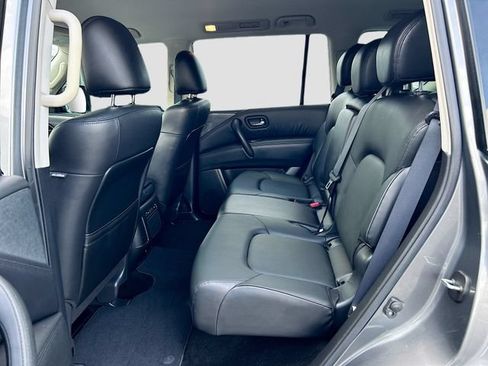 Used 2022 Nissan Armada SV w/ SV Appearance Package RWD image 20