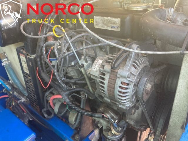 Used 2018 Chevrolet Express 2500 RWD image 8