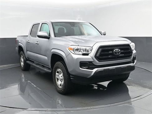 Used 2021 Toyota Tacoma SR image 3