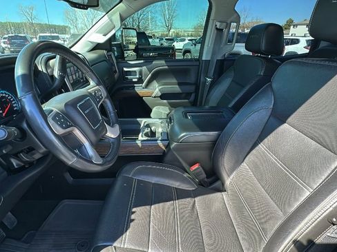 Used 2018 GMC Sierra 2500 Denali w/ Duramax Plus Package image 9