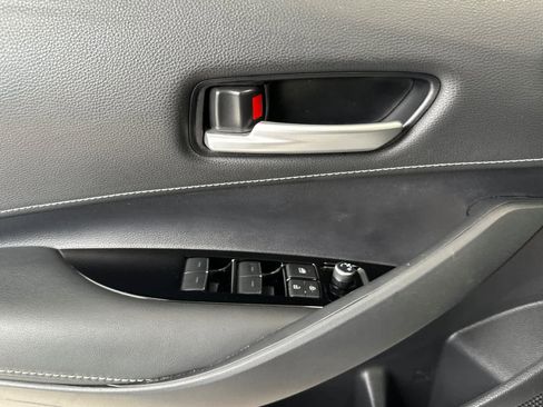 Used 2021 Toyota Corolla SE FWD image 12