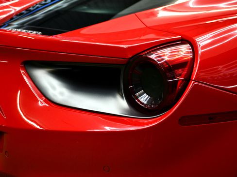 Used 2017 Ferrari 488 GTB image 14