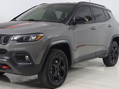 Used 2023 Jeep Compass Trailhawk w/ Trailhawk Convenience Group AWD/4WD image 51