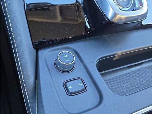 New 2026 Acura MDX SH-AWD w/Advance image 10