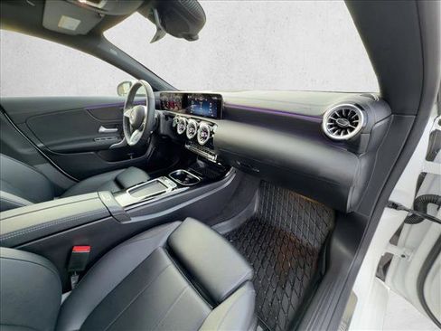 Used 2025 Mercedes-Benz CLA 250 4MATIC image 23