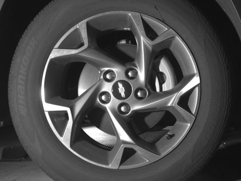 Used 2025 Chevrolet Trax LT FWD image 13