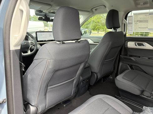 New 2026 Ford Explorer Active RWD image 21