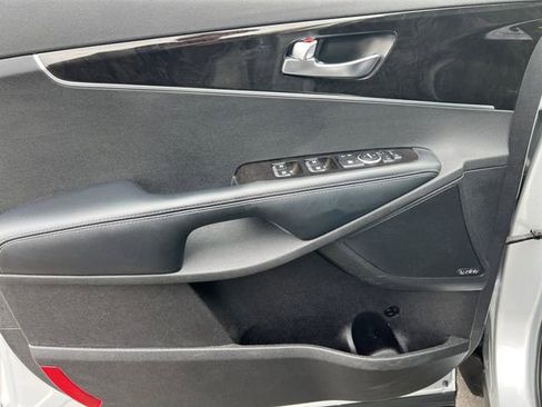 Used 2016 Kia Sorento EX w/ EX Premium Package image 17