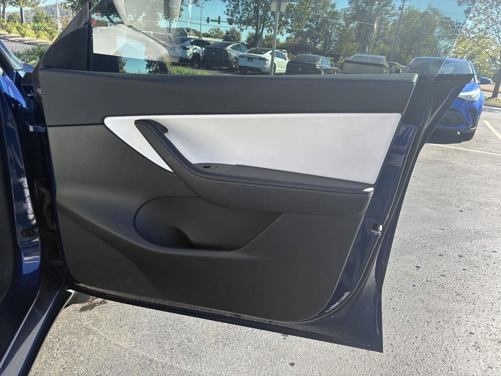 Used 2022 Tesla Model Y Performance AWD/4WD image 12