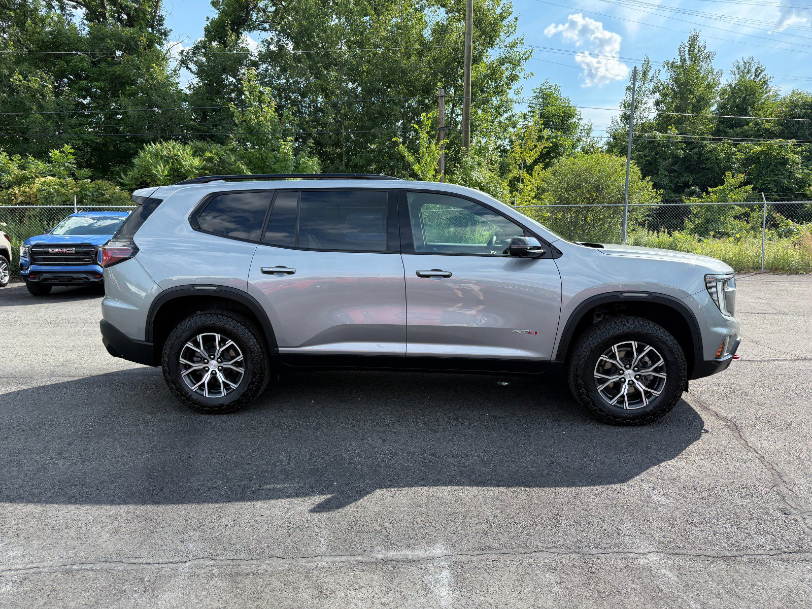 Certified 2025 GMC Acadia AT4 AWD/4WD image 6
