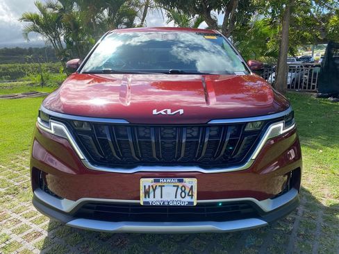 Used 2024 Kia Carnival LX FWD image 2