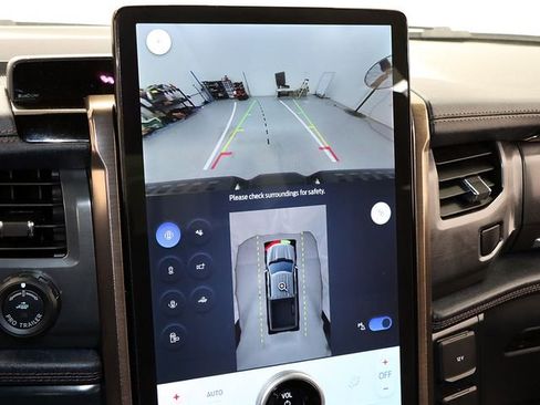 Used 2025 Ford F150 Lightning Lariat image 21