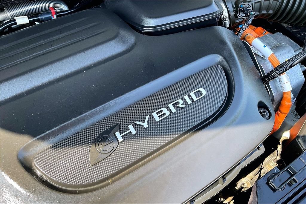 Used 2024 Chrysler Pacifica Limited FWD image 34